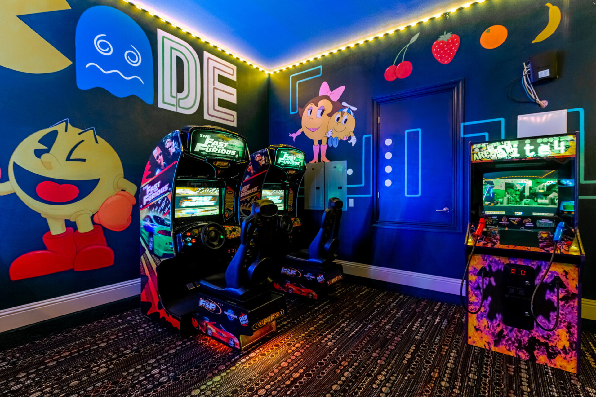 Play against family members at the Area 51 Site 4 Arcade shooting game