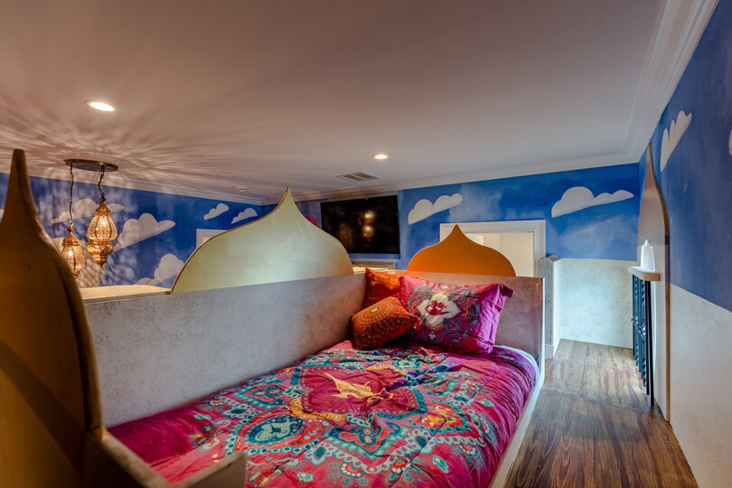 Orlando'da Modern Olanaklara Sahip Şirin Villa, 6578