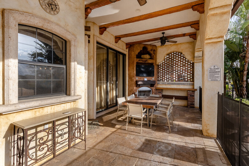 Enjoy outdoor dining-table
