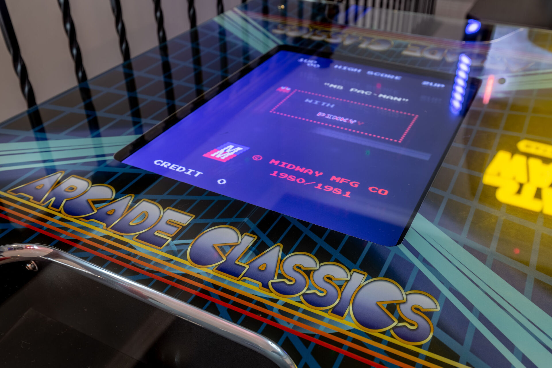Play on the arcade classics game