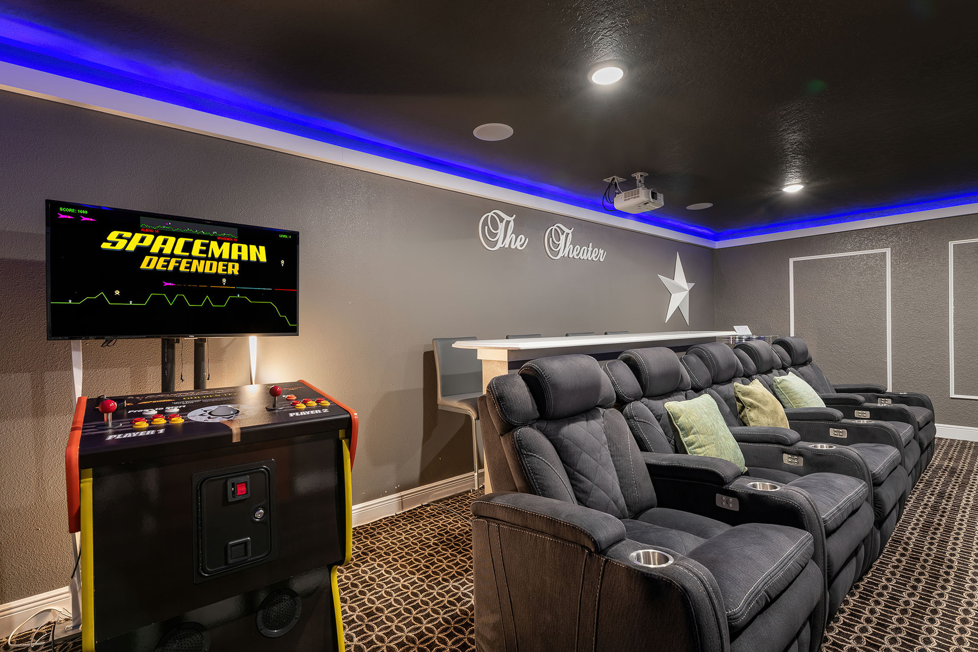 Orlando, 6603'te Lüks 5 Yatak Odalı Villa