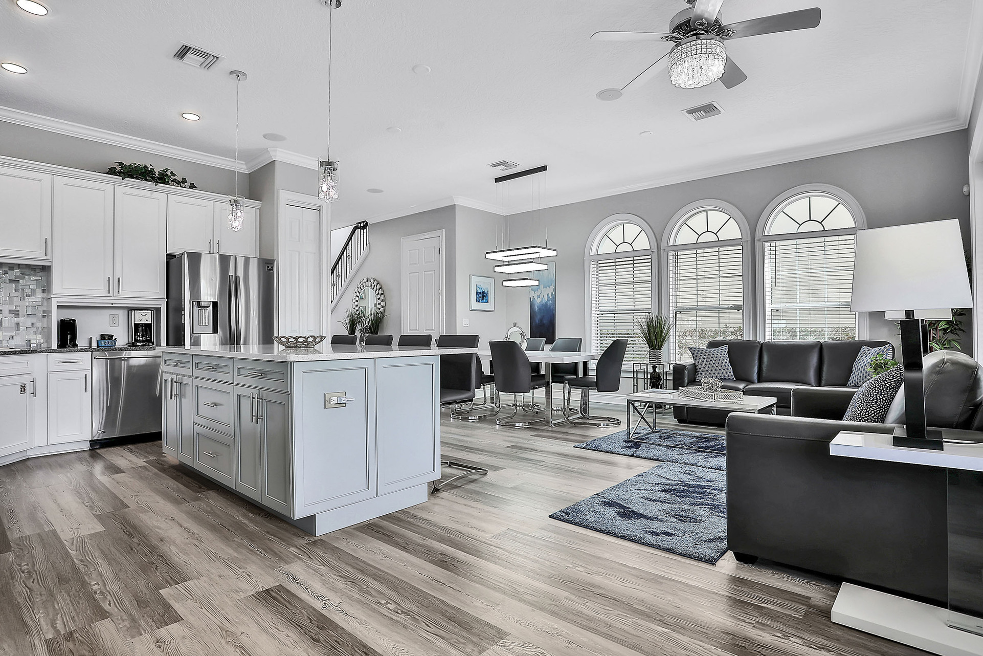Orlando, 6603'te Lüks 5 Yatak Odalı Villa