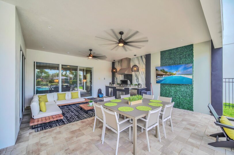 Orlando Oasis'te Lüks 6 Yatak Odalı Villa, 6635
