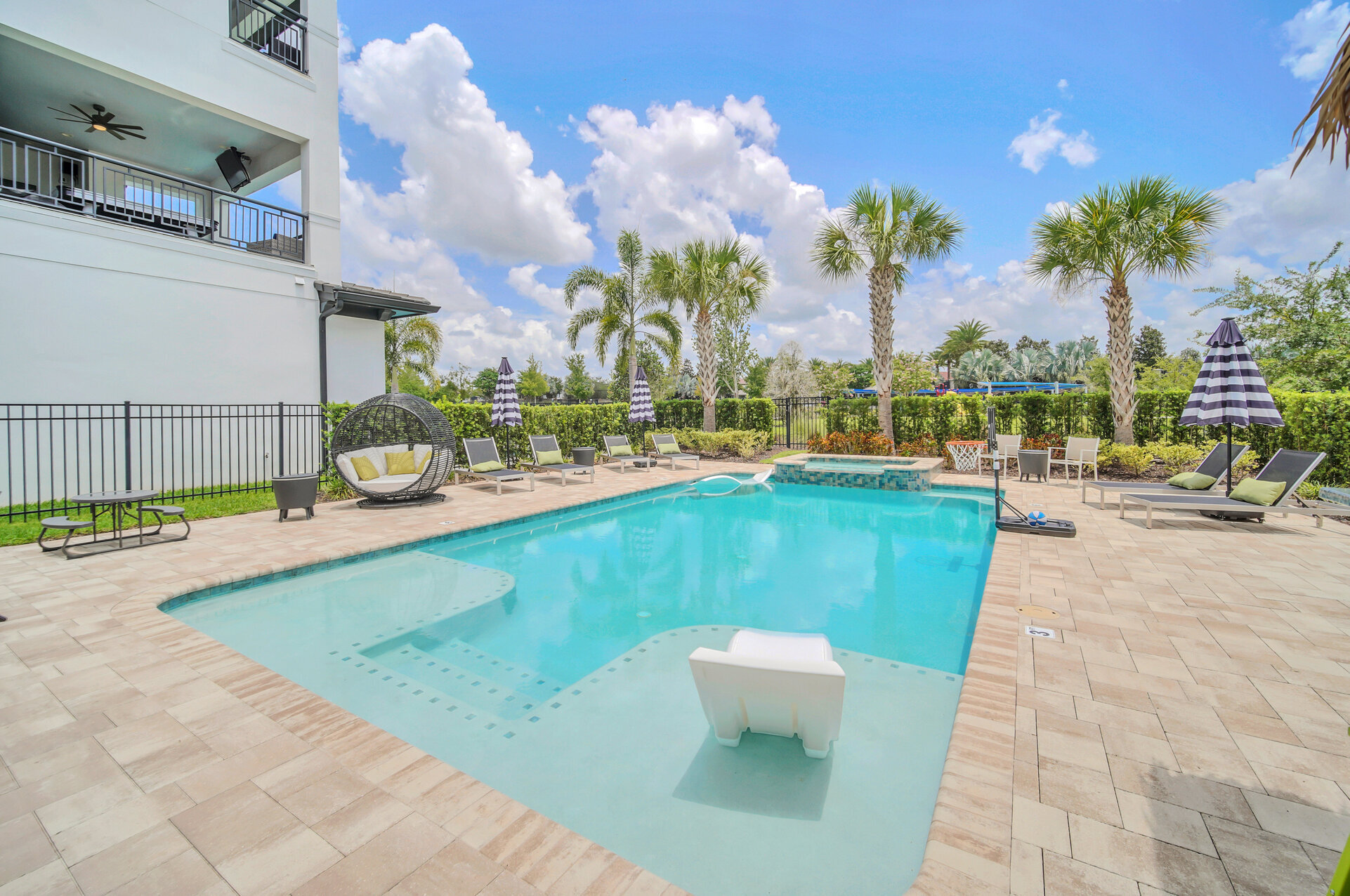 Orlando Oasis'te Lüks 6 Yatak Odalı Villa, 6635