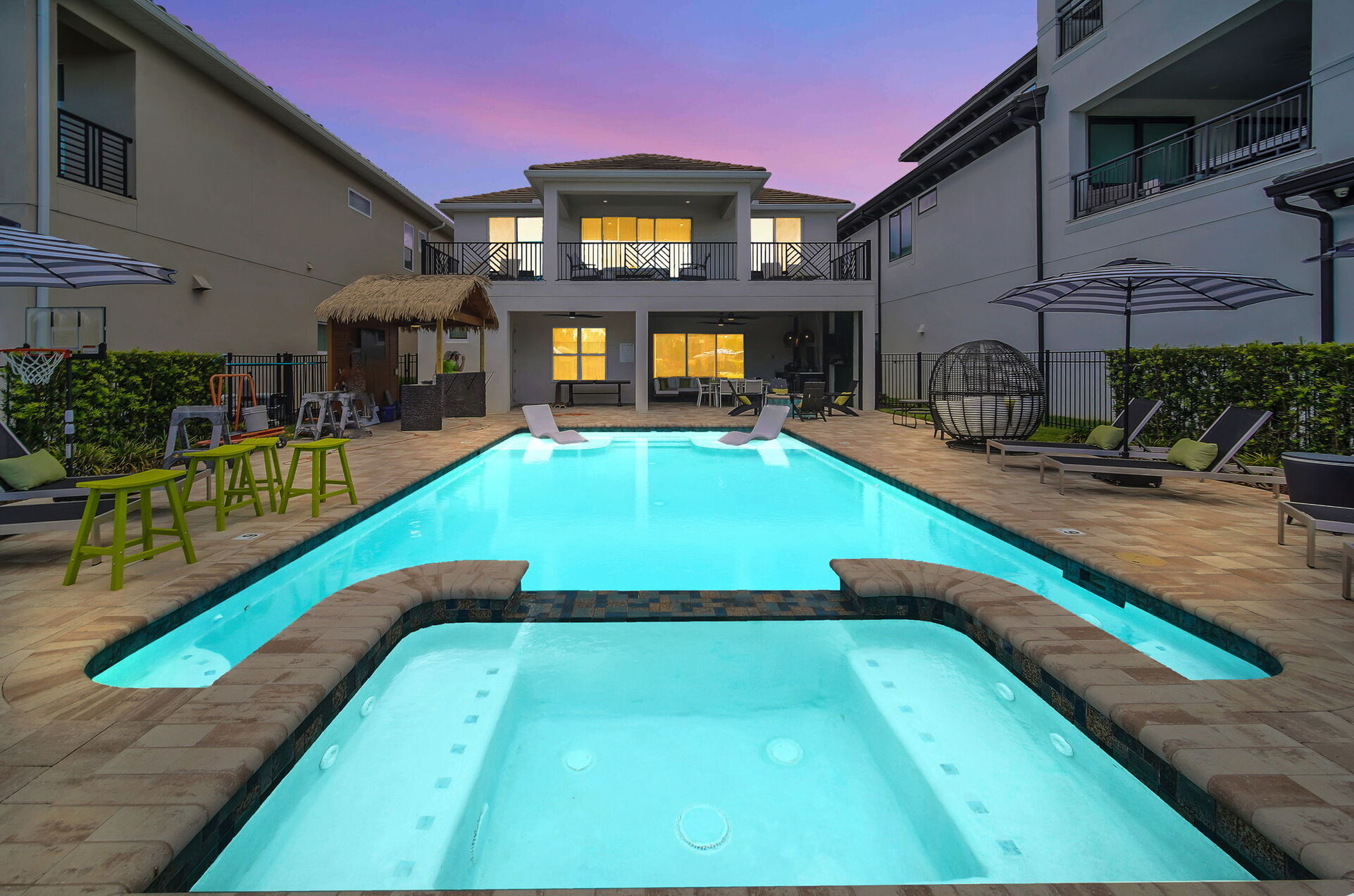 Orlando Oasis'te Lüks 6 Yatak Odalı Villa, 6635
