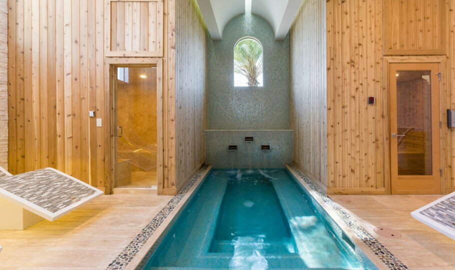 Muhteşem Tasarımlı 9 Yatak Odalı Villa, 6645