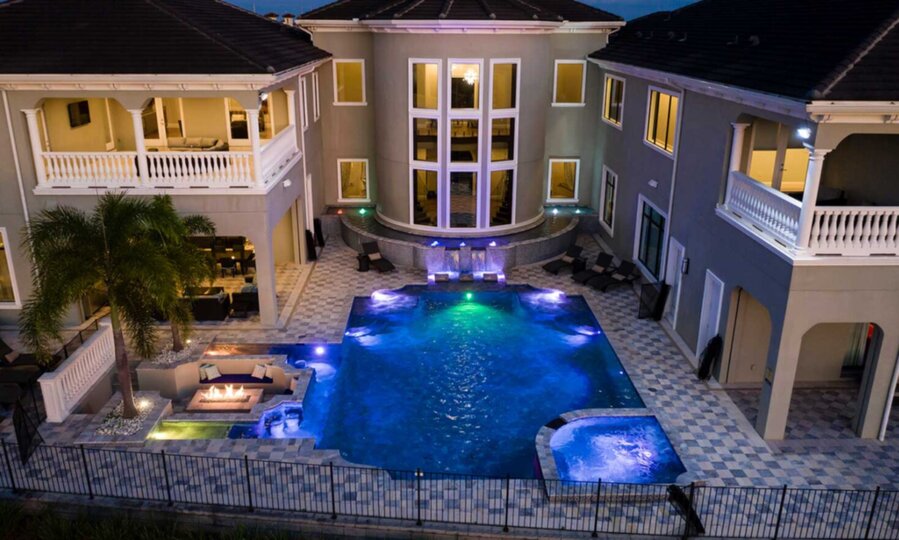 Muhteşem Tasarımlı 9 Yatak Odalı Villa, 6645