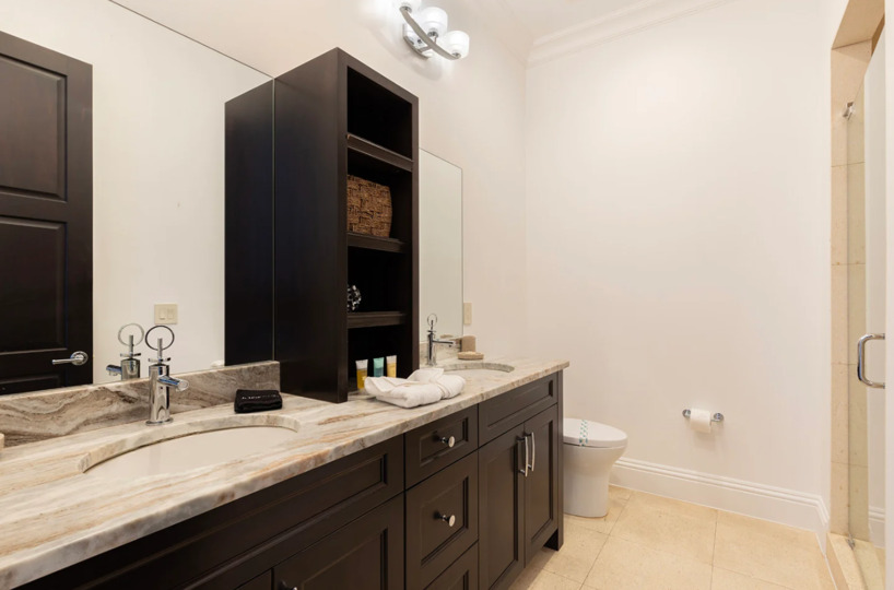 Muhteşem Tasarımlı 9 Yatak Odalı Villa, 6645