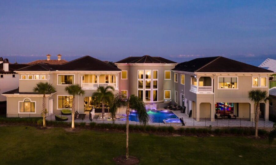 Muhteşem Tasarımlı 9 Yatak Odalı Villa, 6645