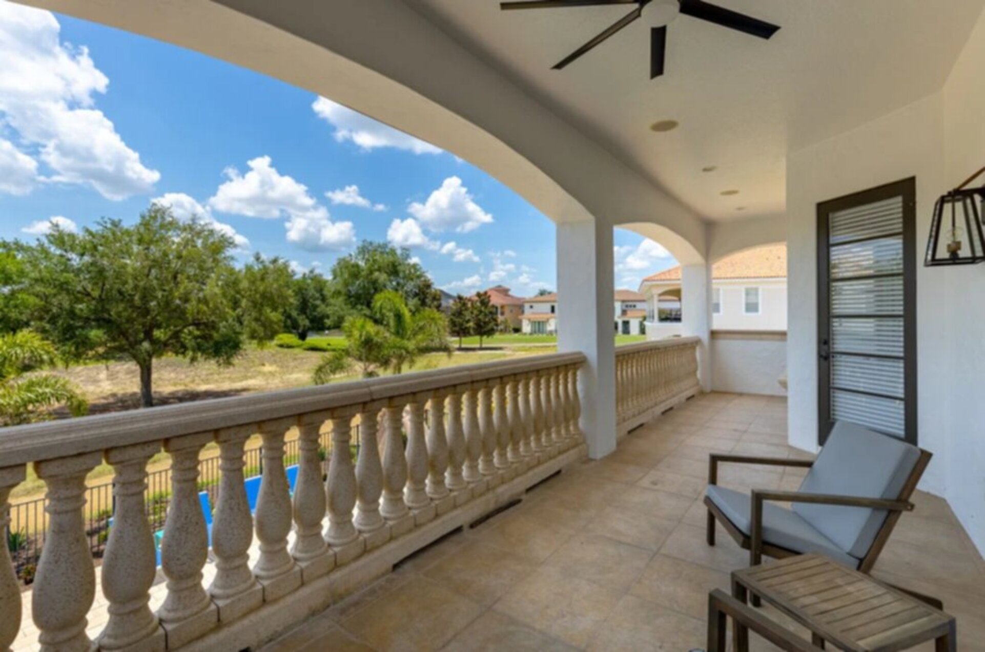 Orlando Cenneti Sizi Bekliyor: 5 Yatak Odalı Villa, 6649