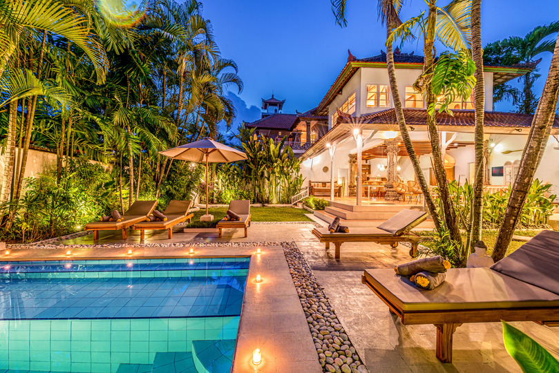 Seminyak Villa 2248: Seminyak'ta Lüks Tropikal Bir Dinlenme Yeri