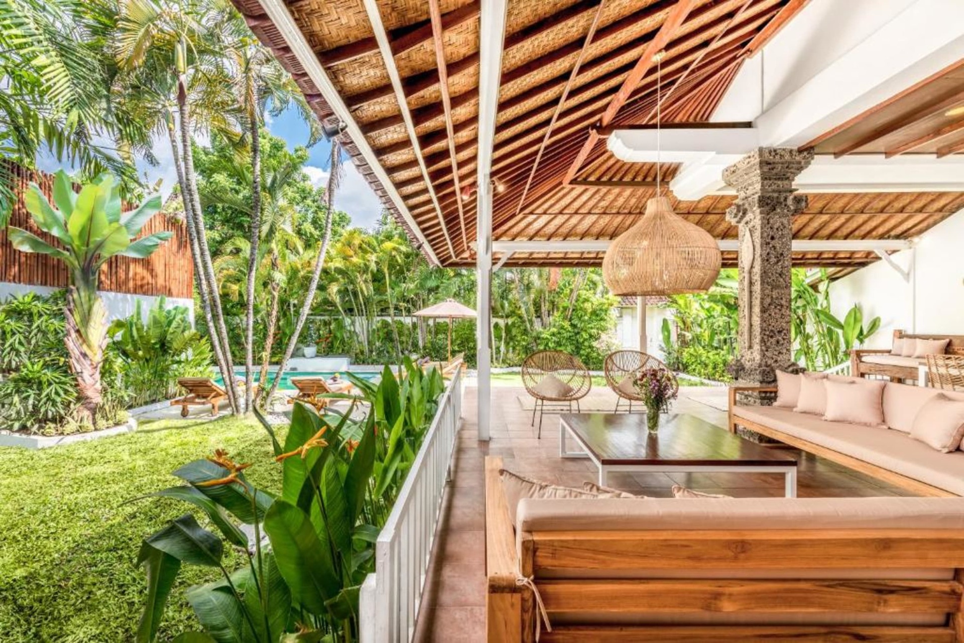 Seminyak Villa 2248: Seminyak'ta Lüks Tropikal Bir Dinlenme Yeri