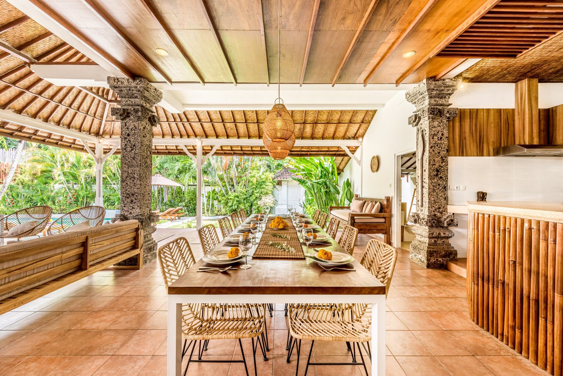 Seminyak Villa 2248: Seminyak'ta Lüks Tropikal Bir Dinlenme Yeri