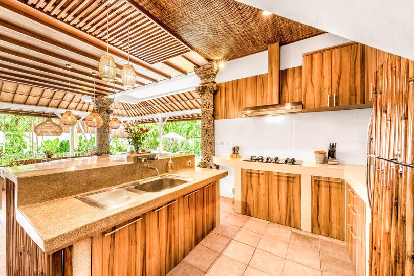 Seminyak Villa 2248: Seminyak'ta Lüks Tropikal Bir Dinlenme Yeri