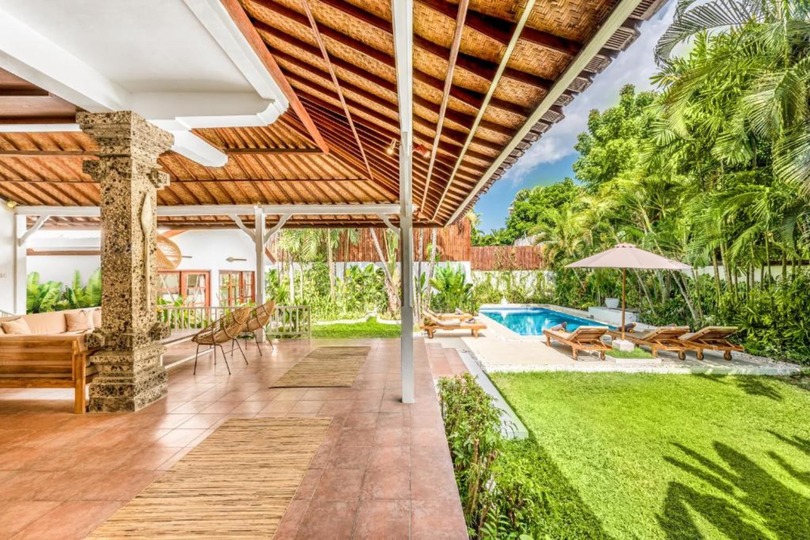 Seminyak Villa 2248: Seminyak'ta Lüks Tropikal Bir Dinlenme Yeri