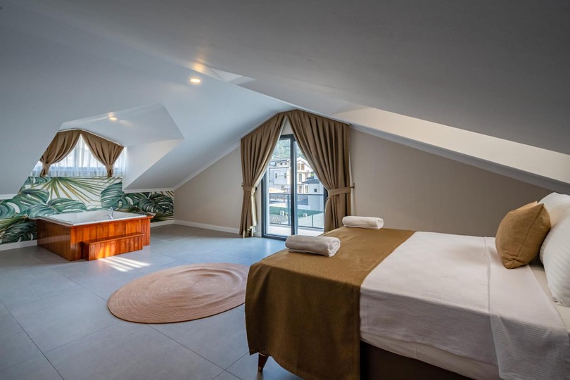 A Private Villa Escape Beneath the Sun 1030