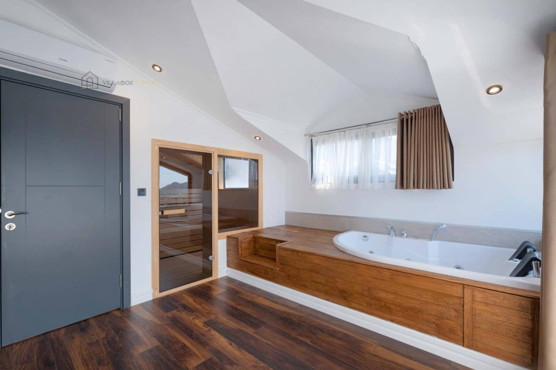 A Villa Made for Holiday Living 1034