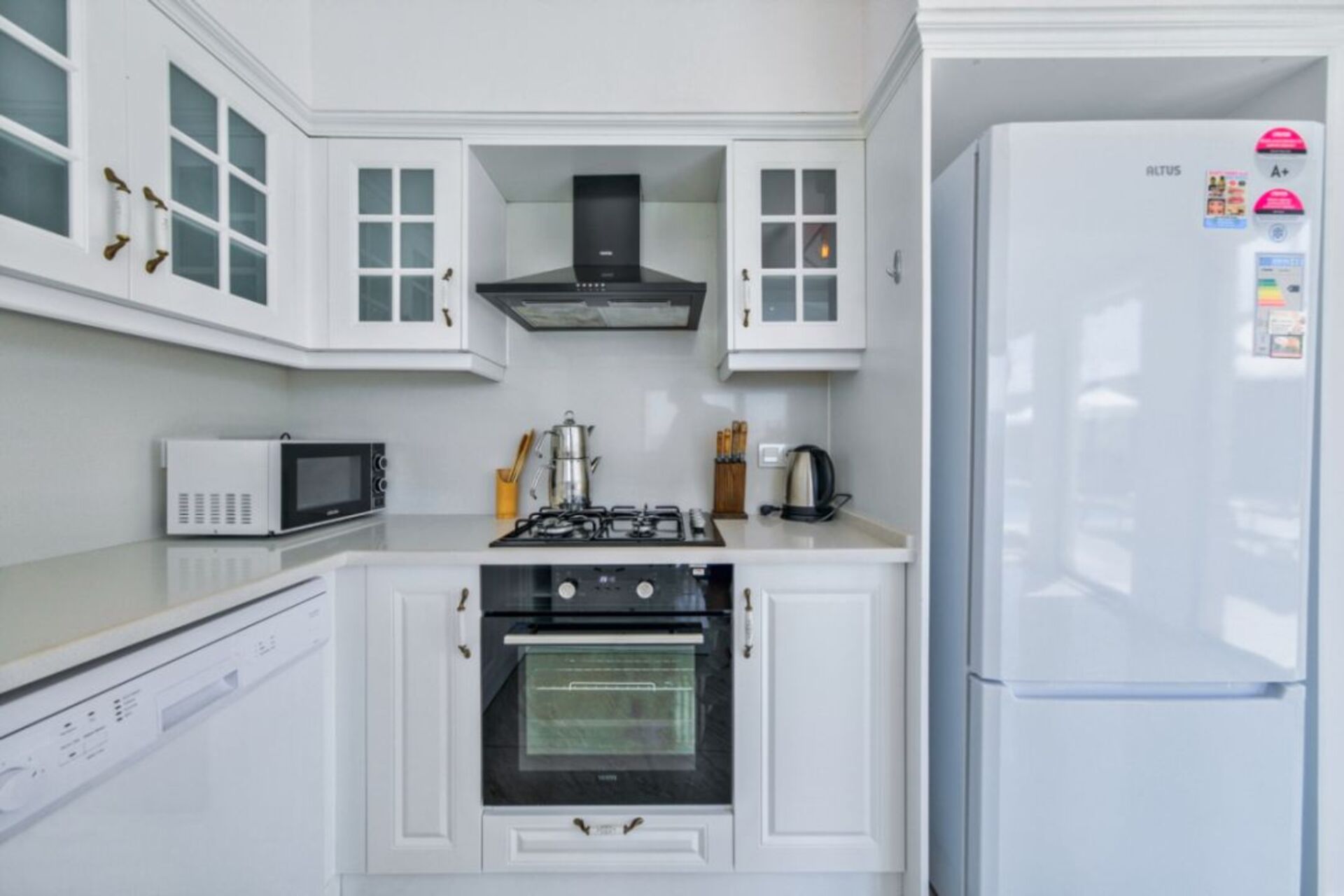 A Home That Feels Like a Holiday 1048