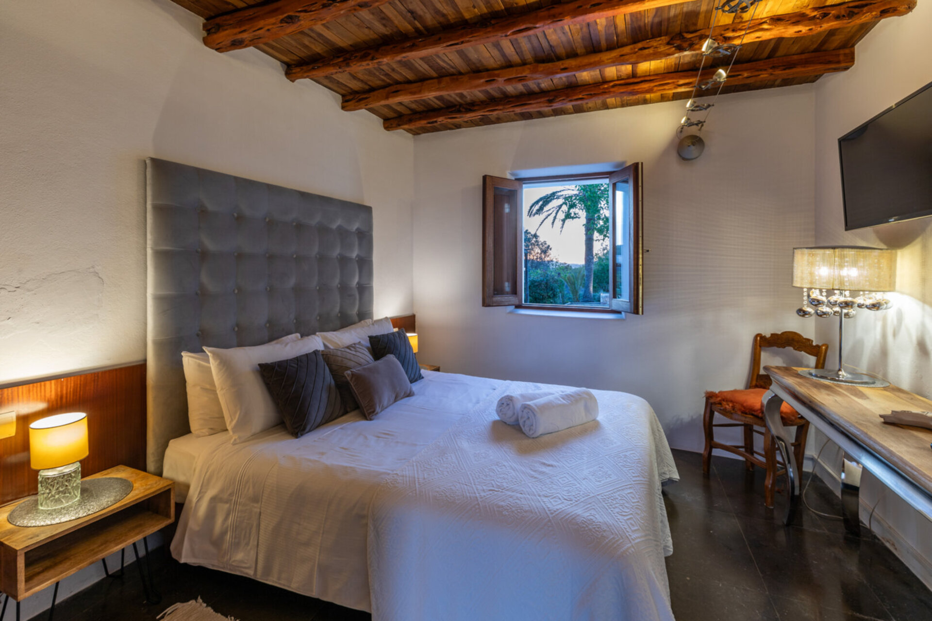 Zamansız Bir Özel Lüks Sığınak, İbiza Villa 1049