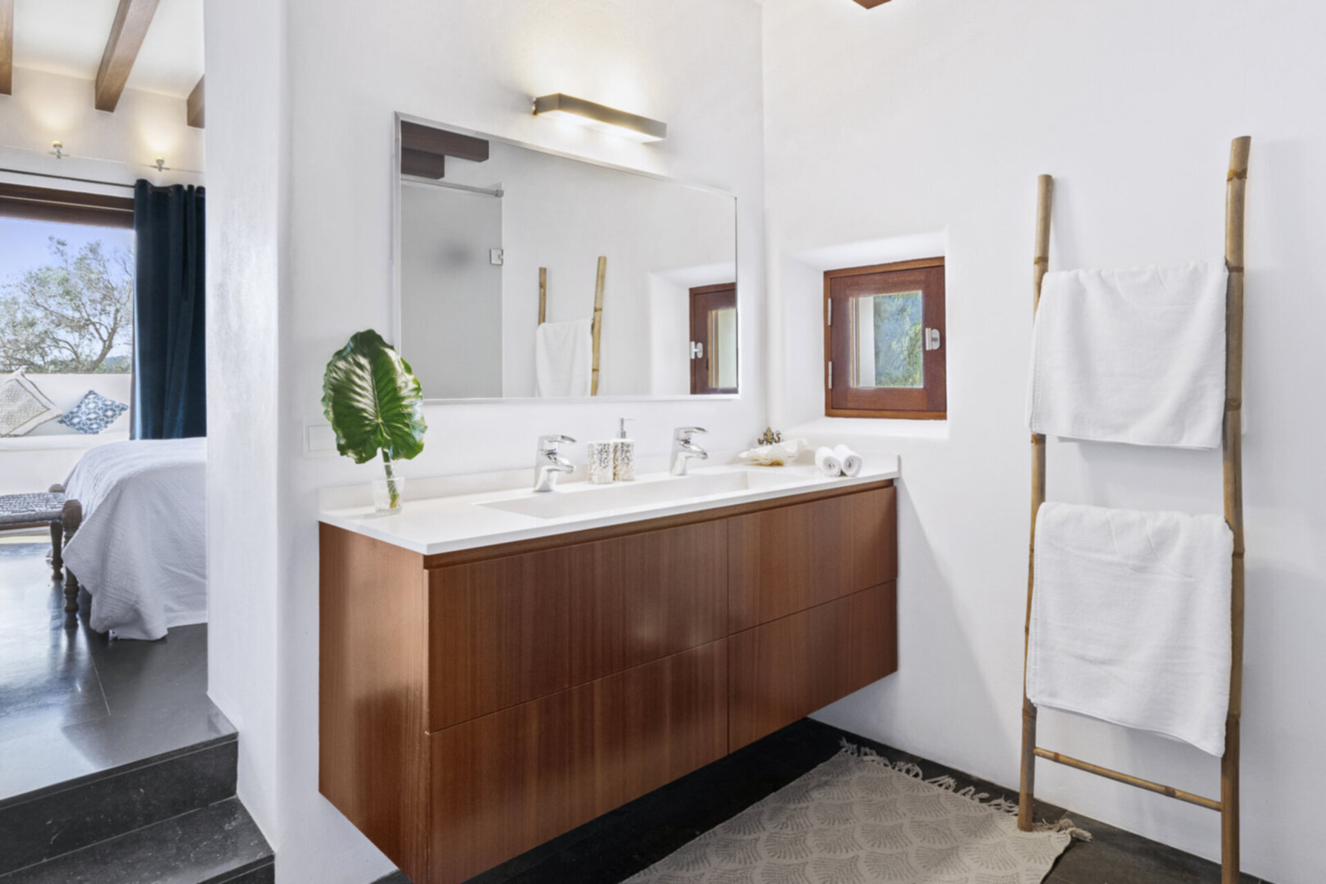 Zamansız Bir Özel Lüks Sığınak, İbiza Villa 1049