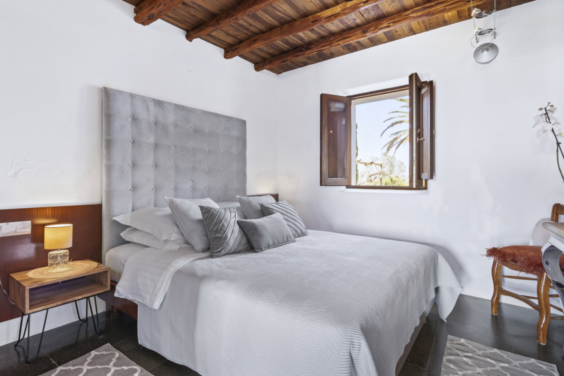 Zamansız Bir Özel Lüks Sığınak, İbiza Villa 1049