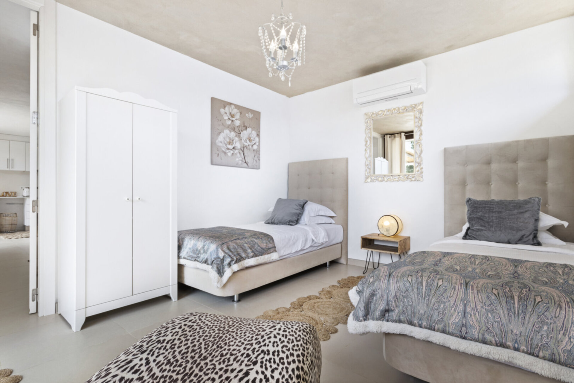 Zamansız Bir Özel Lüks Sığınak, İbiza Villa 1049