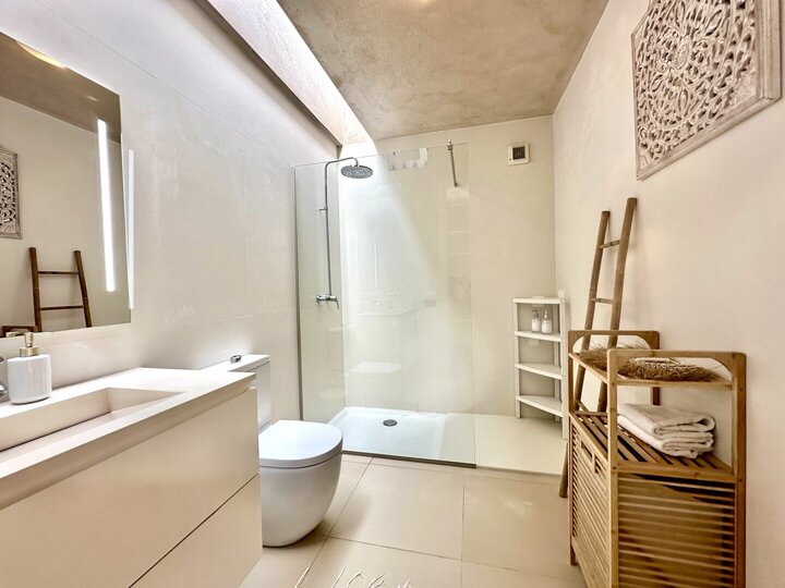 Zamansız Bir Özel Lüks Sığınak, İbiza Villa 1049