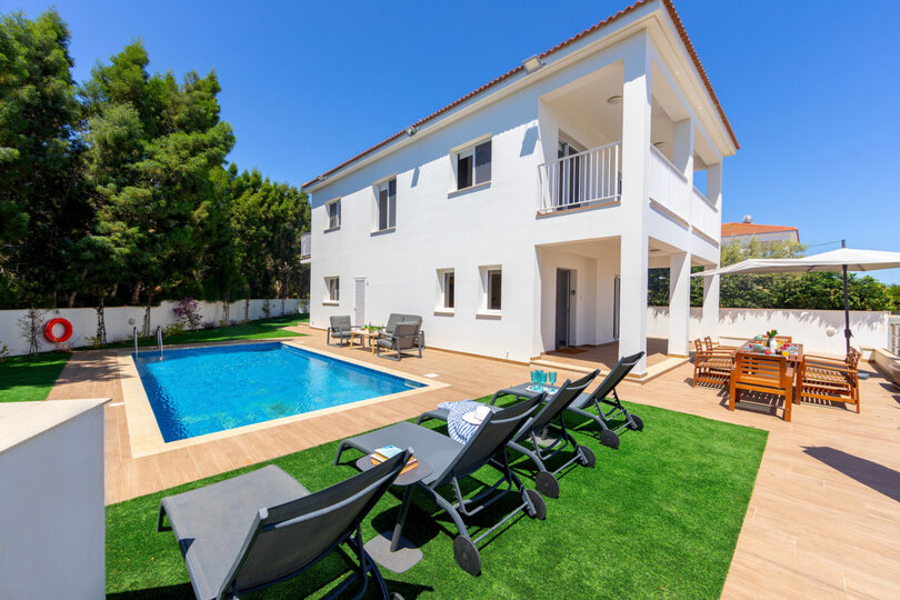 Ayia Napa Sanctuary: Güzel 4 Yatak Odalı Villa, 1393