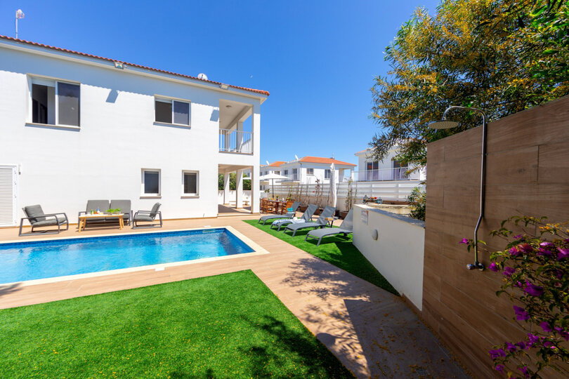 Ayia Napa Sanctuary: Güzel 4 Yatak Odalı Villa, 1393