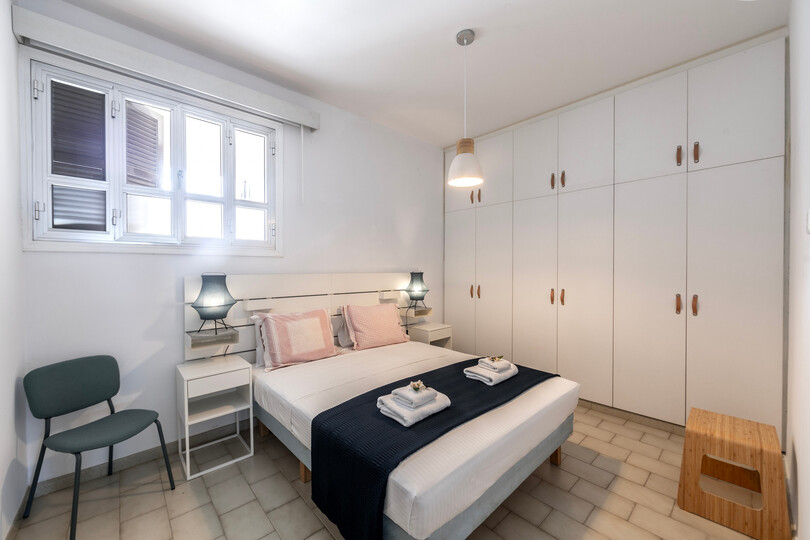 Ayia Triada Plajı yakınında modern H2O Suite