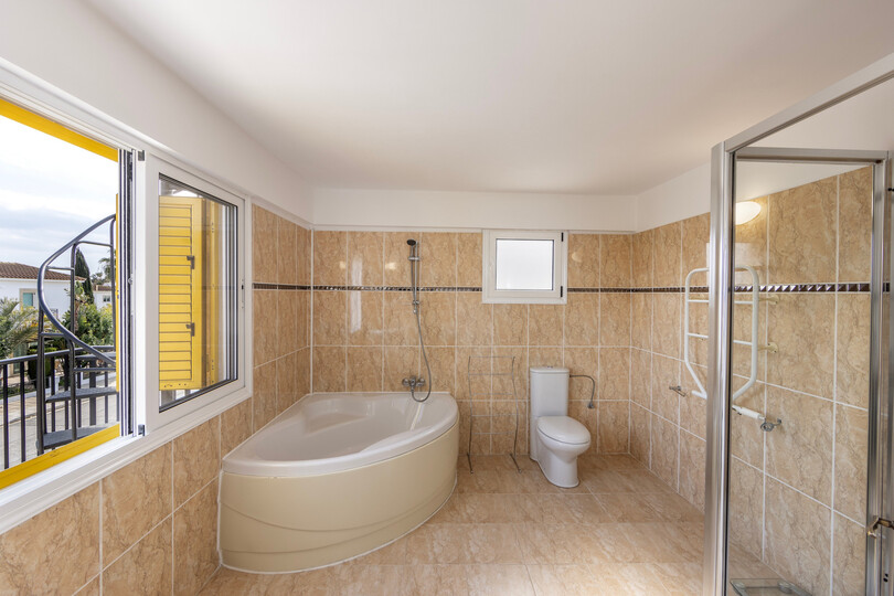 Sotira'da Havuzlu, Şirin 3 Yatak Odalı Villa, 1338