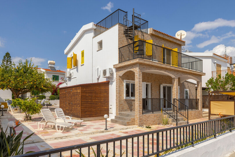 Sotira'da Havuzlu, Şirin 3 Yatak Odalı Villa, 1338