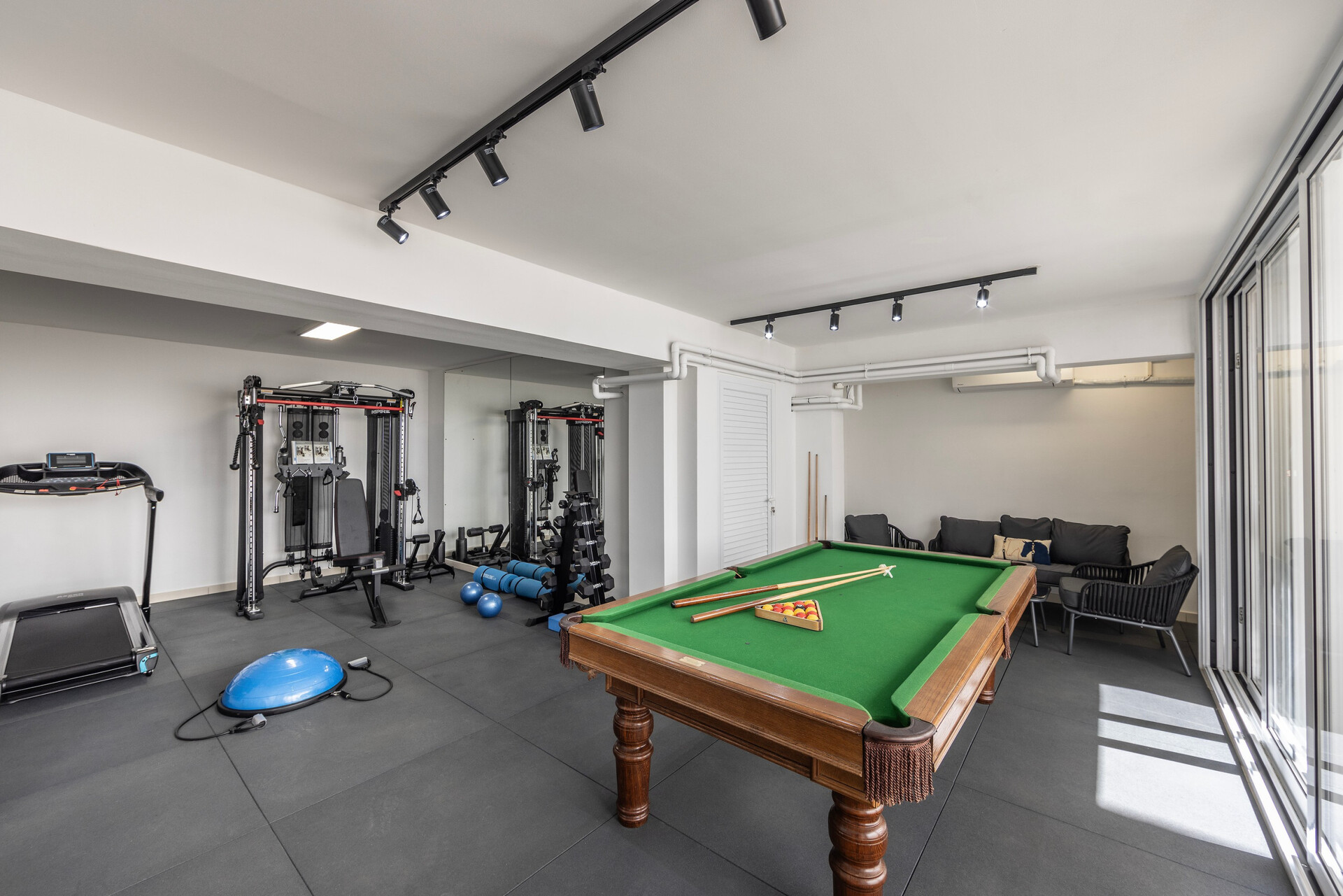 Pernera 1543'te 5 Yatak Odalı Sakin Villa