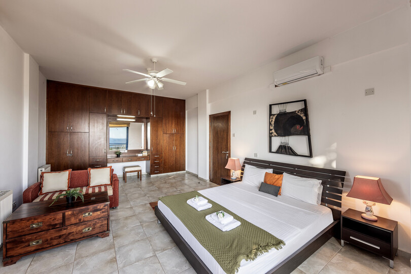 Ayia Napa'da Modern 4 Yatak Odalı Villa Vahası, 1396