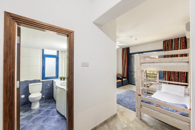 Ayia Napa'da Modern 4 Yatak Odalı Villa Vahası, 1396