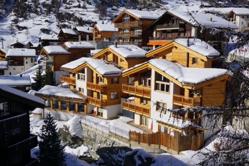 Matterhorn'un Gözlerini Üzere Çekiyor, Lüks 1000'i Kucaklıyor, Zermatt, Switzerland