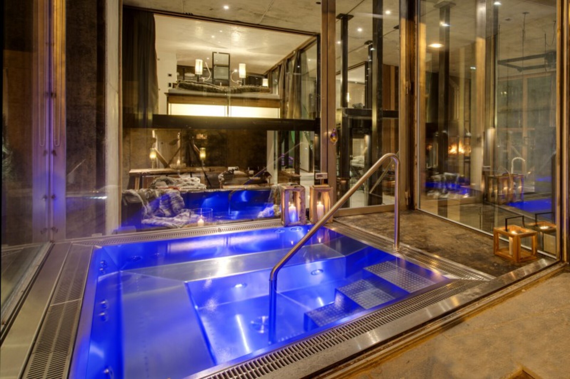 Matterhorn'un Eteğinde Görkemli Bir Çatı Katı, Valais Chalet 1204