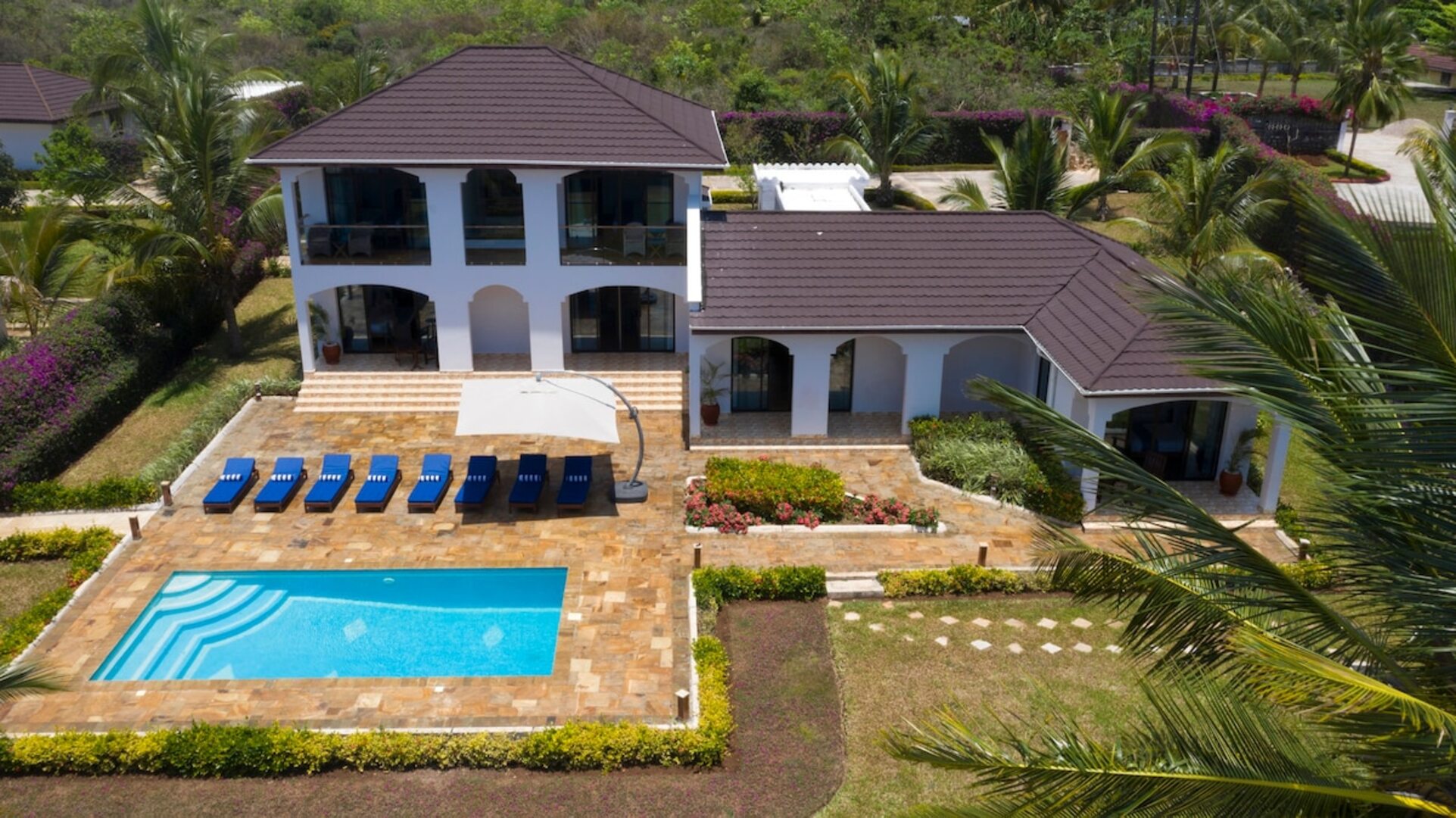 Luxury Beachfront Bliss Awaits in Zanzibar Paradise, 1002