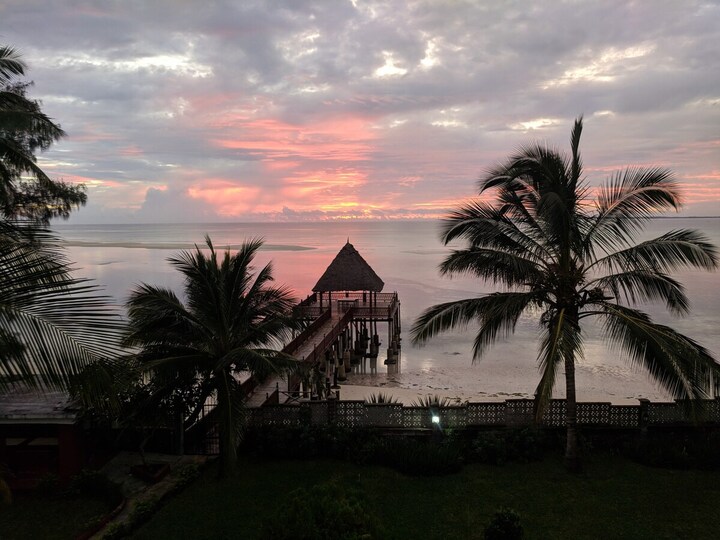 Luxury Beachfront Bliss Awaits in Zanzibar Paradise, 1002