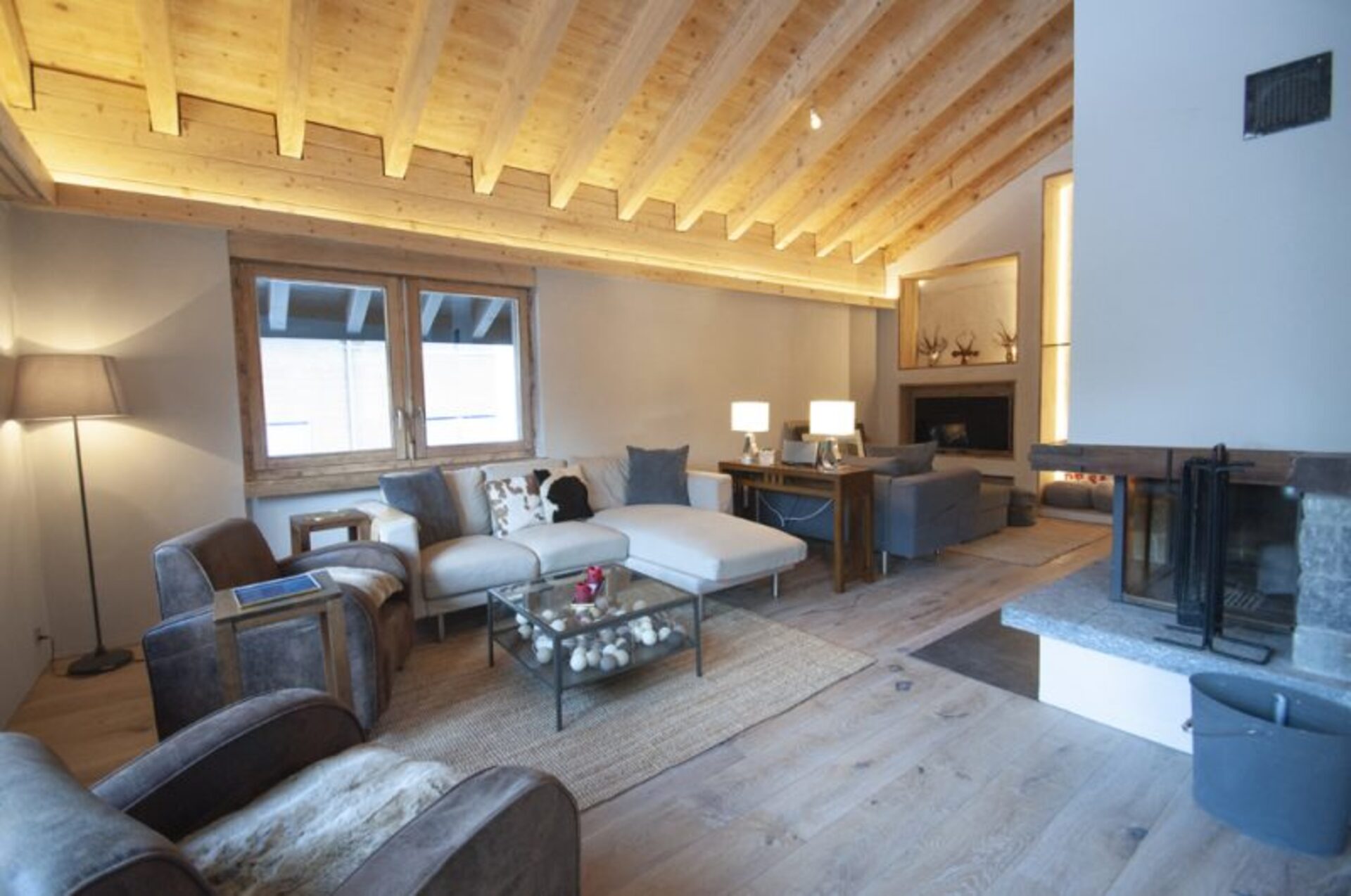 Valais Dağ Evi 1022, Matterhorn Manzaralı Alp Şıklığı