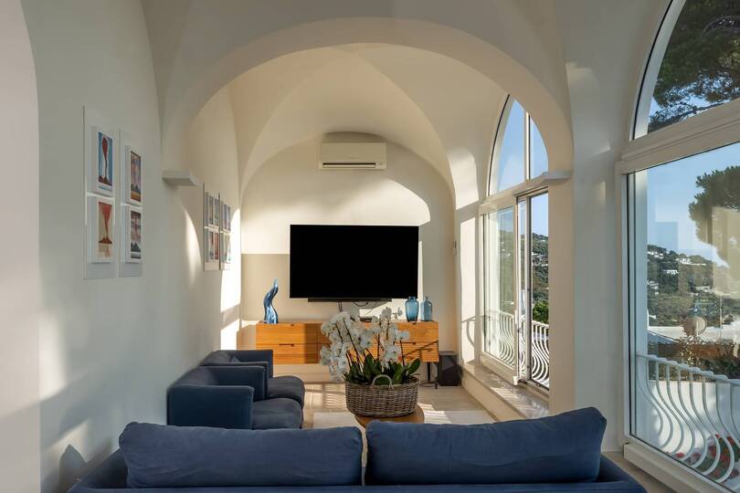 Capri'nin Saf Lüksüne Kaçış – Capri Villa 1006