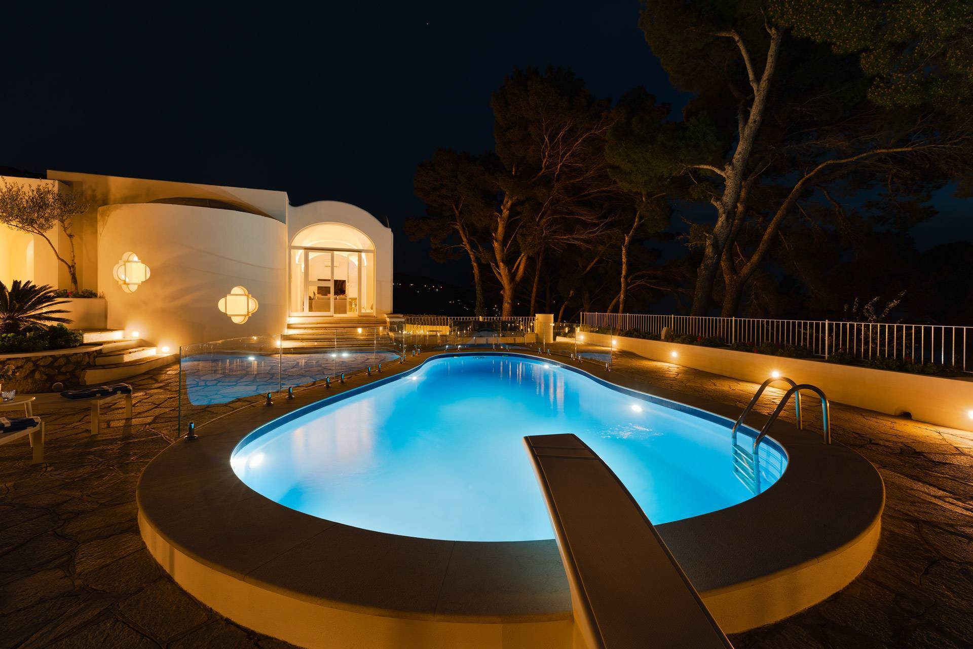 Capri'nin Saf Lüksüne Kaçış – Capri Villa 1006