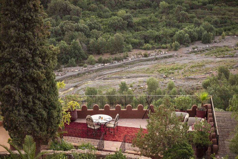 Atlas Dağları'nın Fısıltıları: Fas'ta Gizli Bir Sığınak 1026