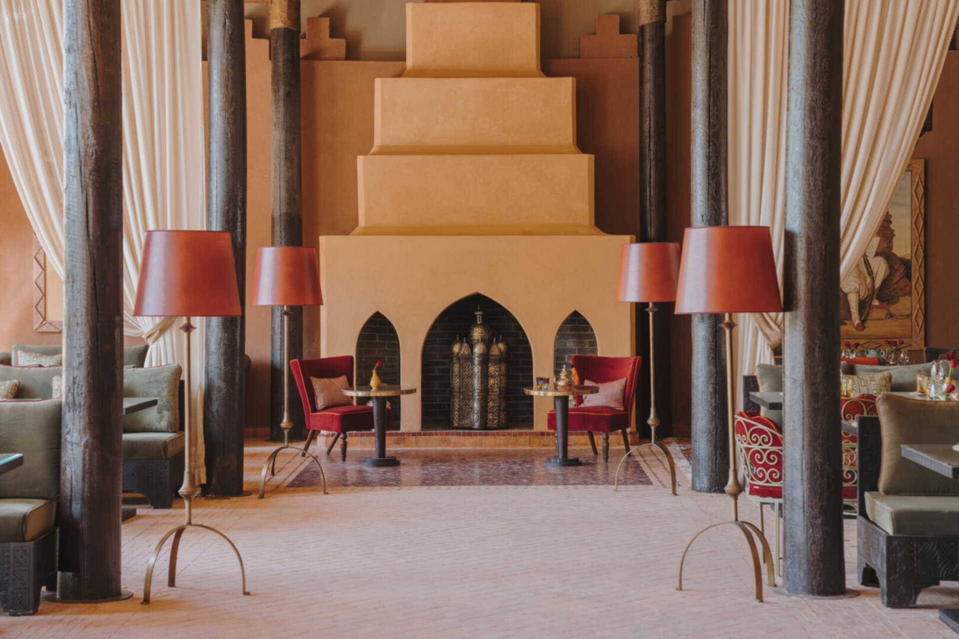 Atlas Dağları'nın Fısıltıları: Fas'ta Gizli Bir Sığınak 1026