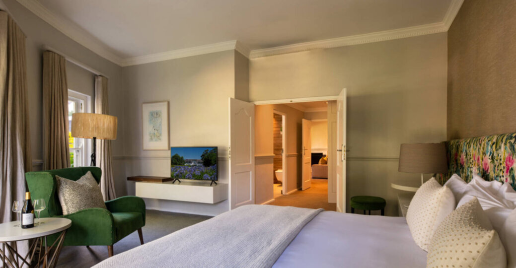 Elegant Pinotage Suites with Vineyard Mountain and Garden Views 1040