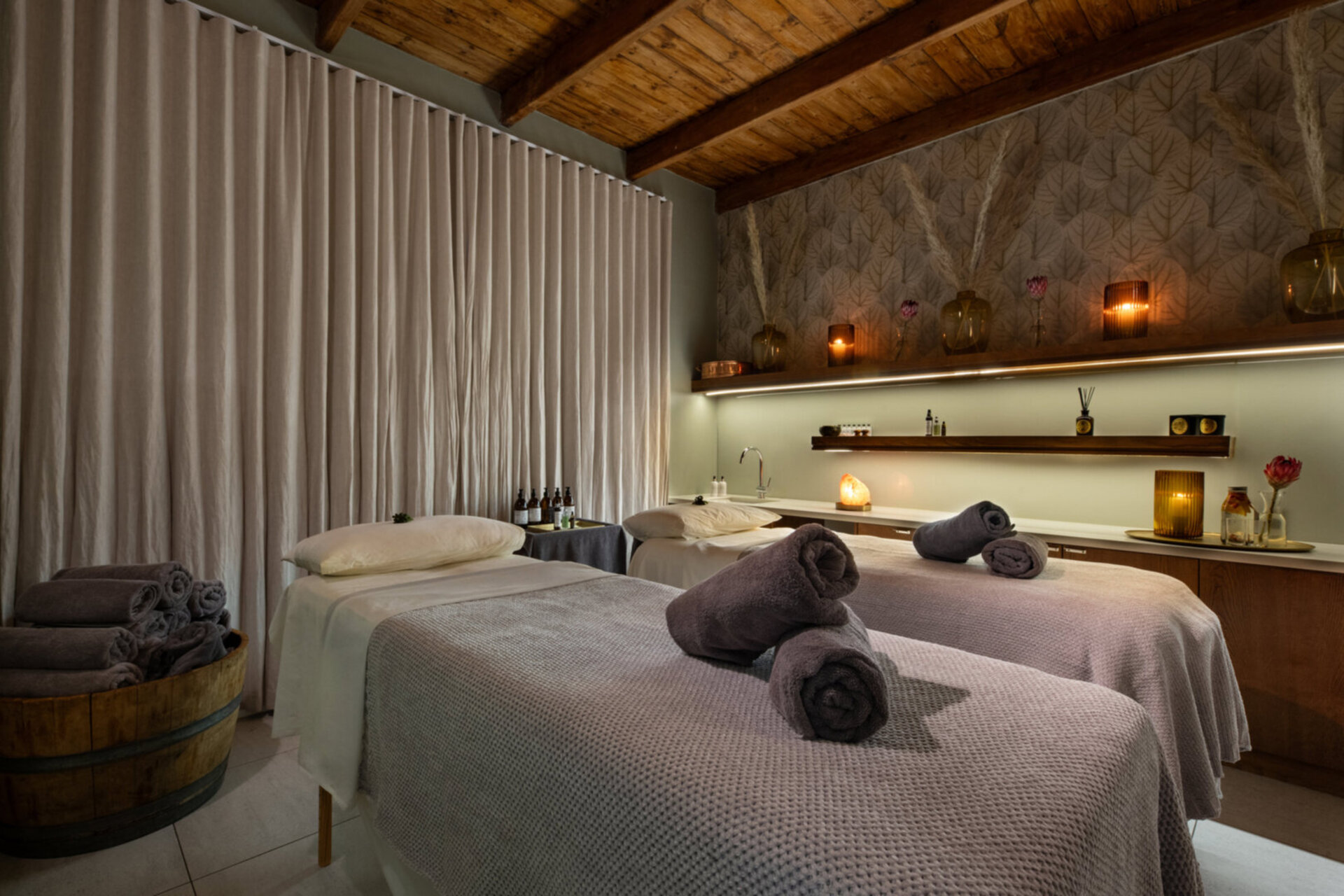 Chardonnay Room 2 Light Filled Elegant En Suite 1045