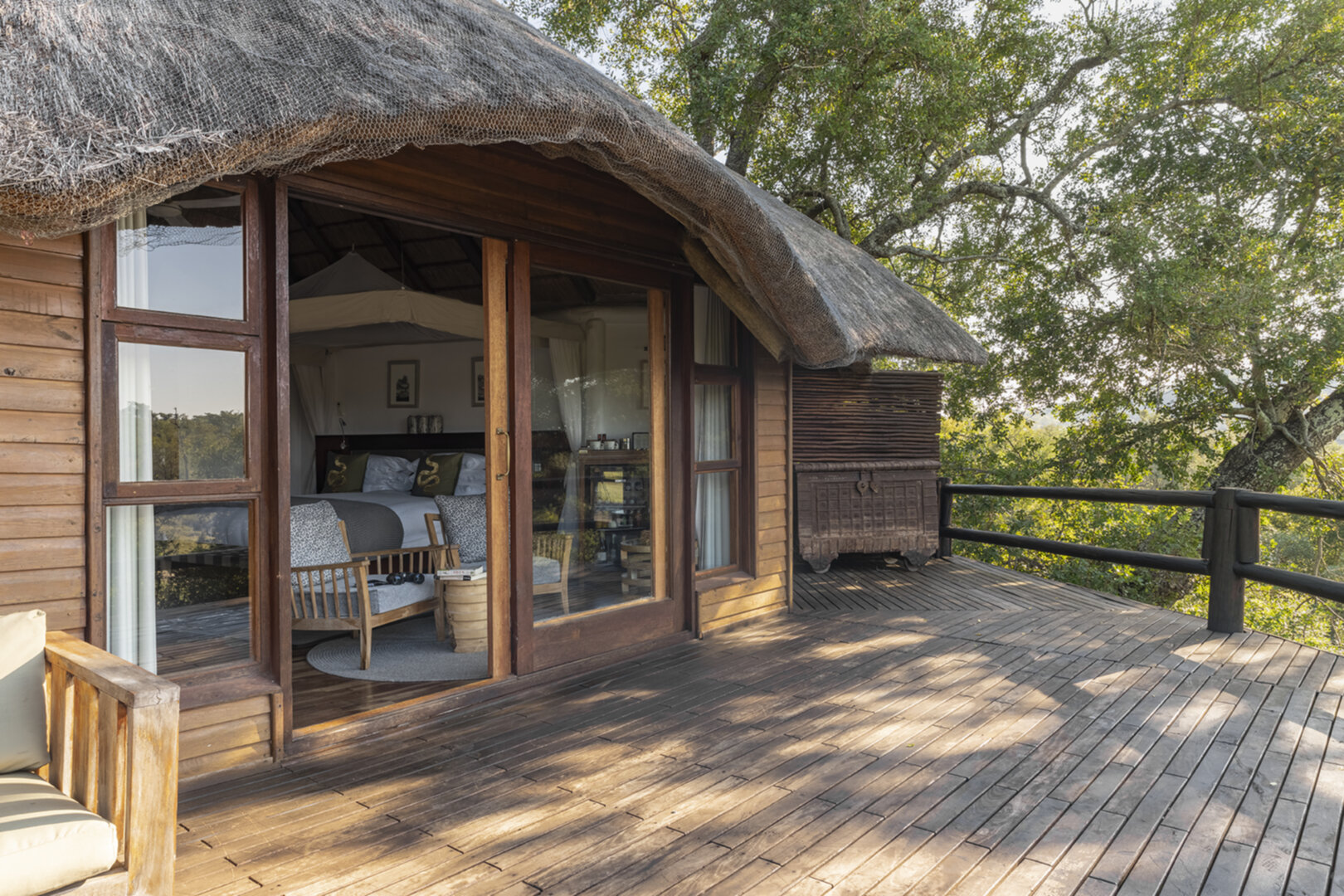 Elevated Treehouse Retreat with Bush Views 1056