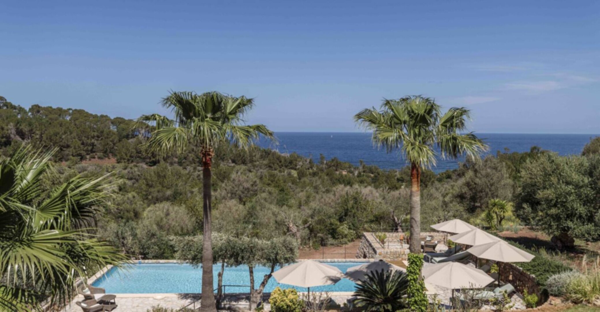 Red Earth Villa with Sea Views & Private Pool 1061