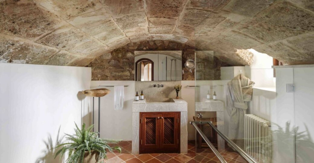 Historic 13th-Century Villa with Coastal Views 1062