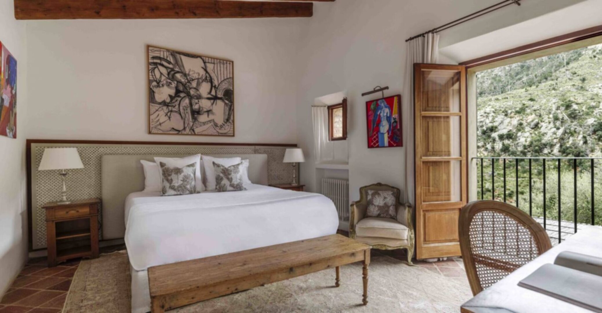 Historic 13th-Century Villa with Coastal Views 1062